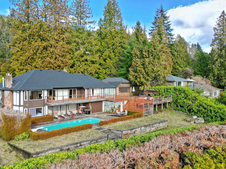 2090 26th Street, West Vancouver, BC, V7V 4K4