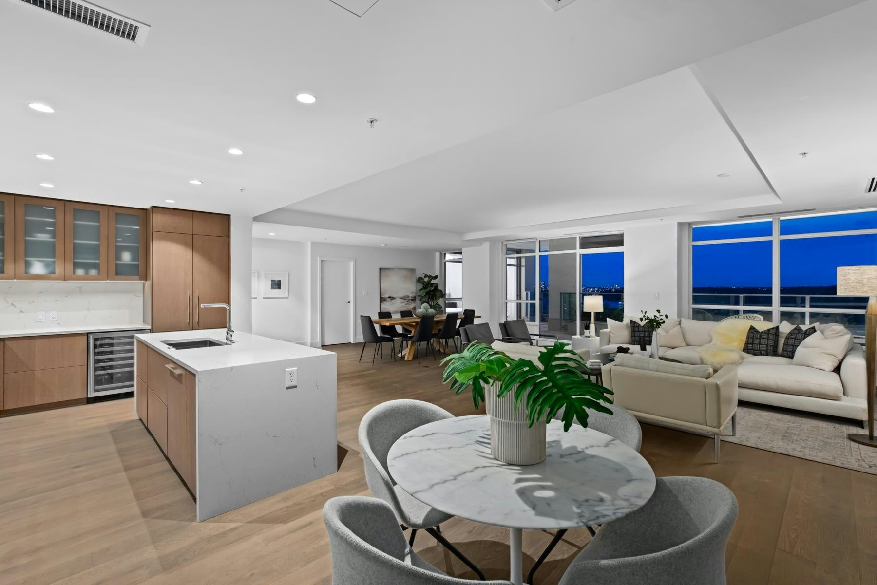 1802-1675 Lions Gate Lane, North Vancouver, BC, V7P 3B3