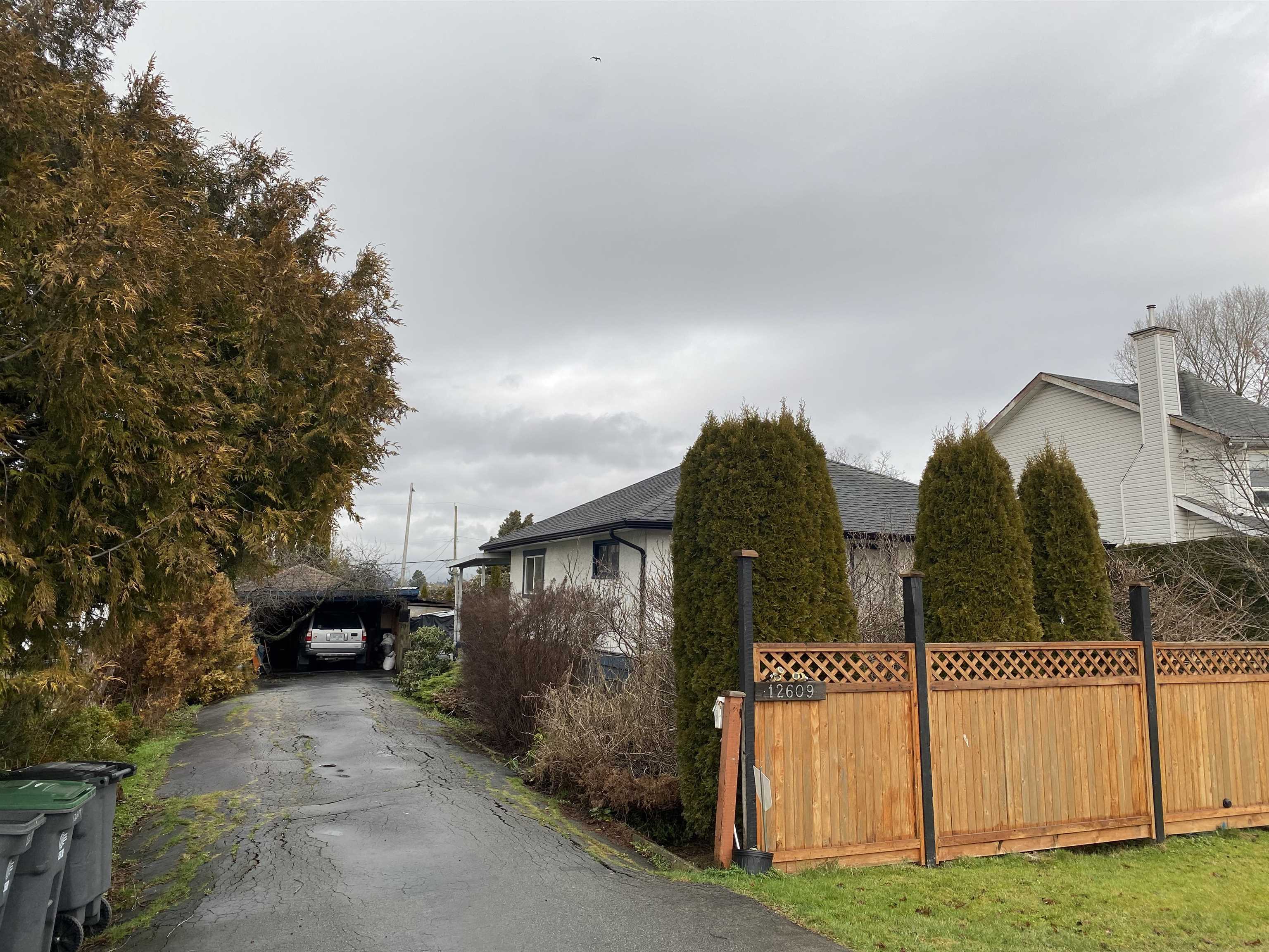 12609 113 Avenue, Surrey, BC, V3V 3M1