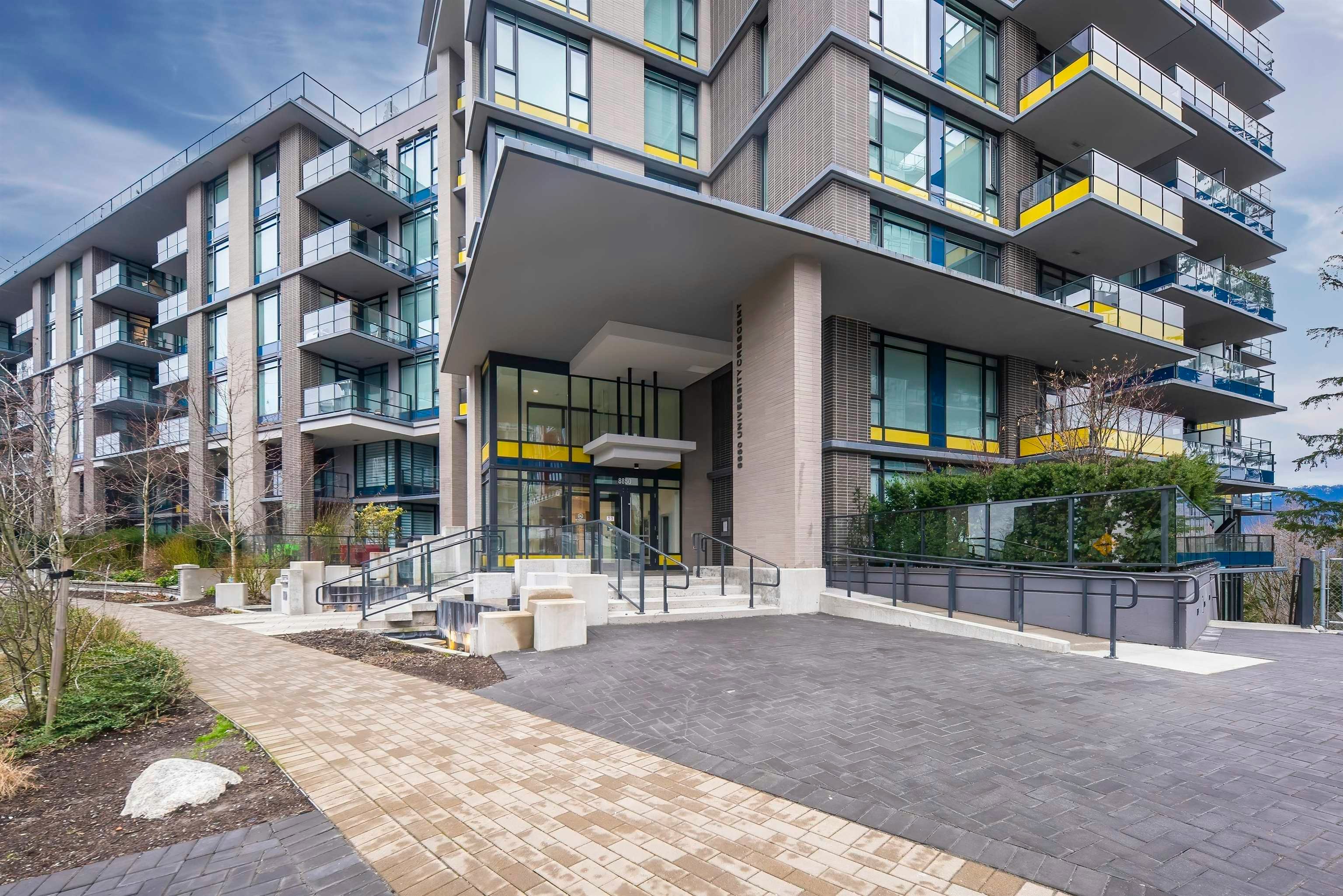 901-8850 University Crescent, Burnaby, BC, V5A 0C8