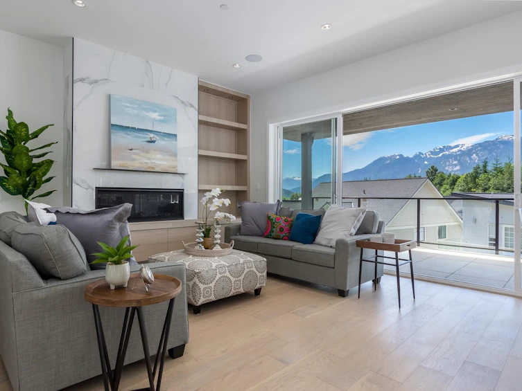 9-3385 Mamquam Road, Squamish, BC, V8B 0E3