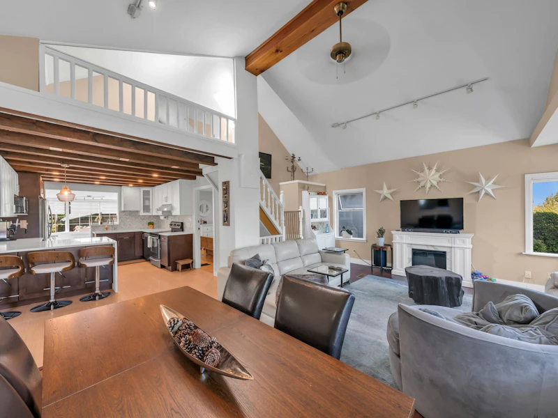 1628 E 33rd Avenue, Vancouver BC V5N 3C8