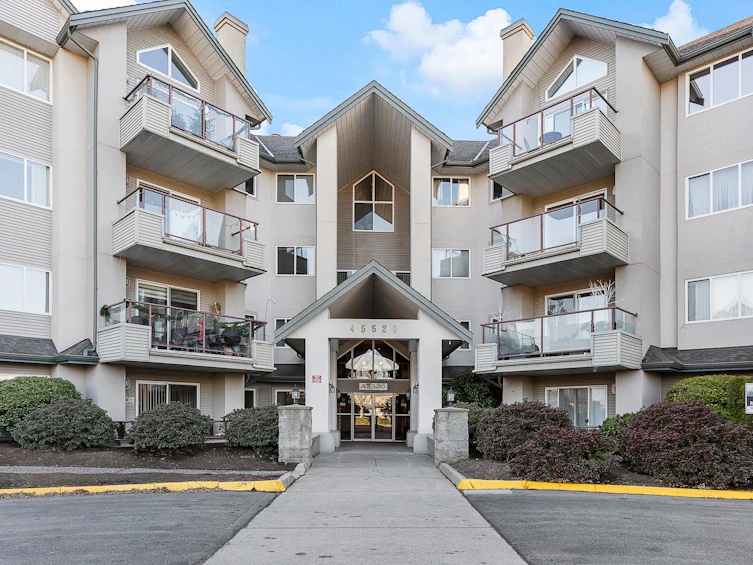 108-45520 Knight Road, Chilliwack, BC, V2R 3Z2