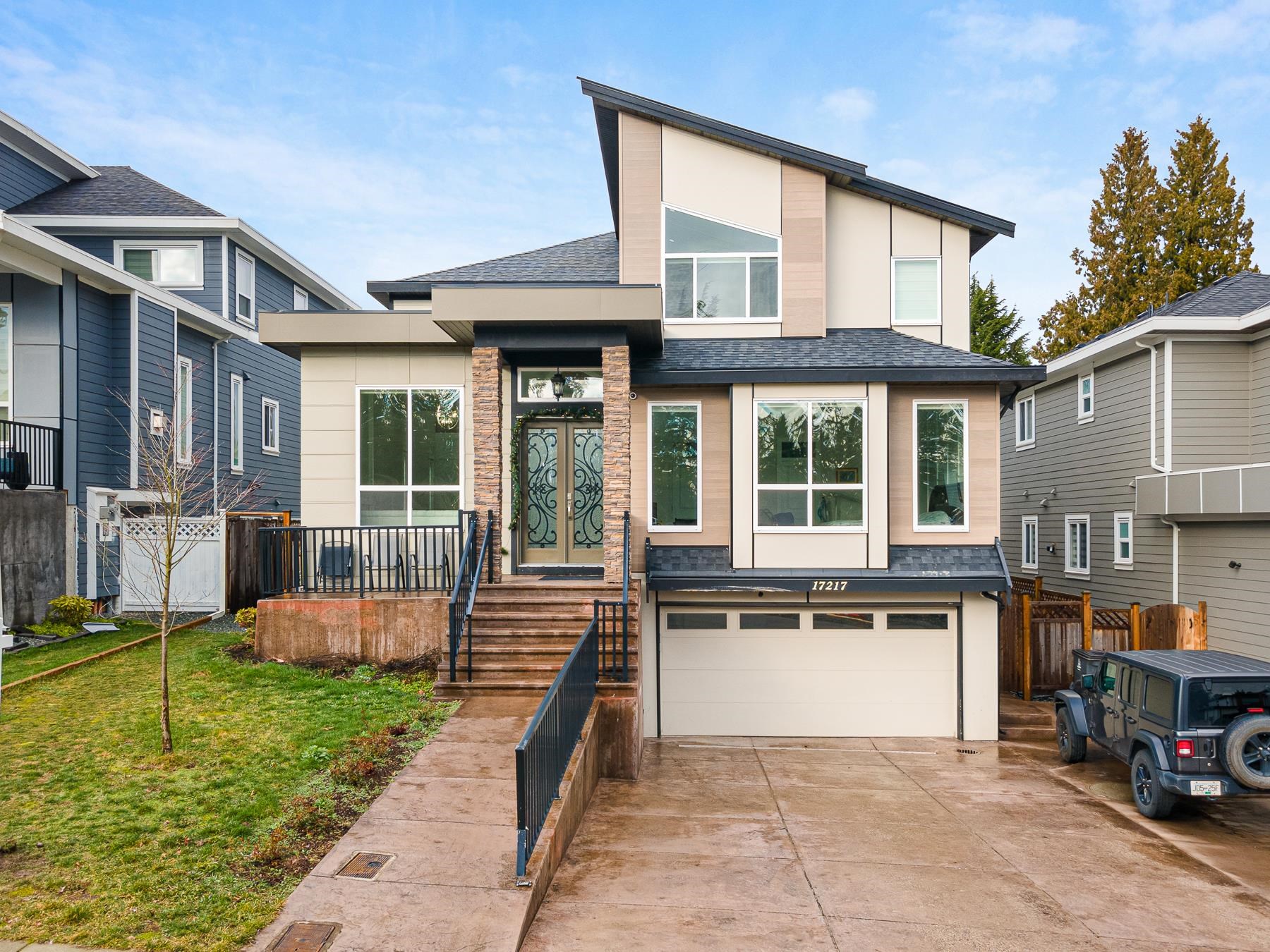 17217 59 Avenue, Surrey, BC, V3S 8T7