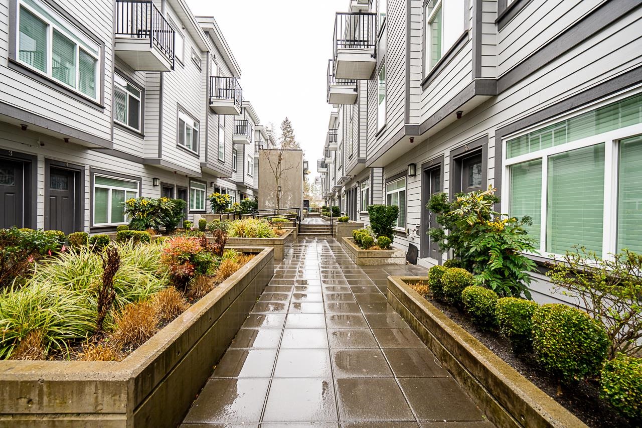 38-7247 140 Street, Surrey, BC, V3W 1K8