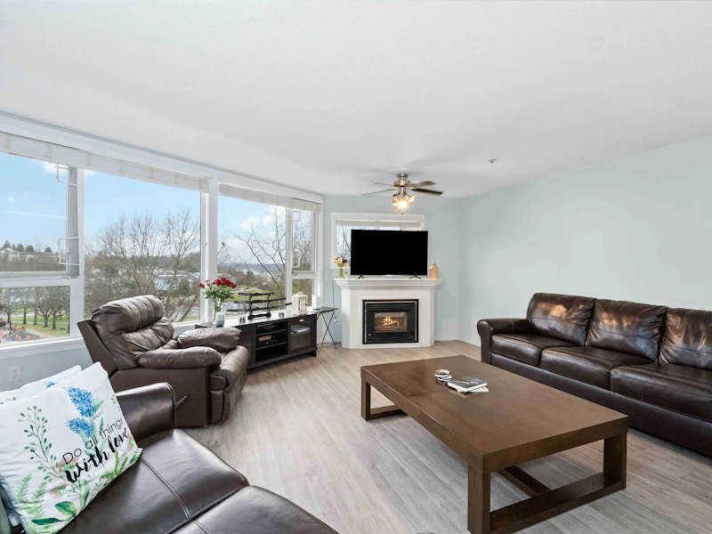 210 - 11595 Fraser Street, Maple Ridge BC V2X 0X7