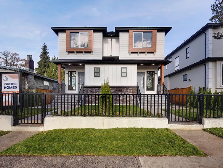 2617 E 56th Avenue, Vancouver, BC, V5S 1Z8