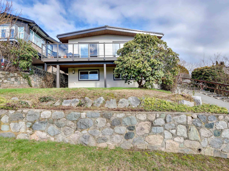 920 E 4th Street, North Vancouver BC V7L 1K5