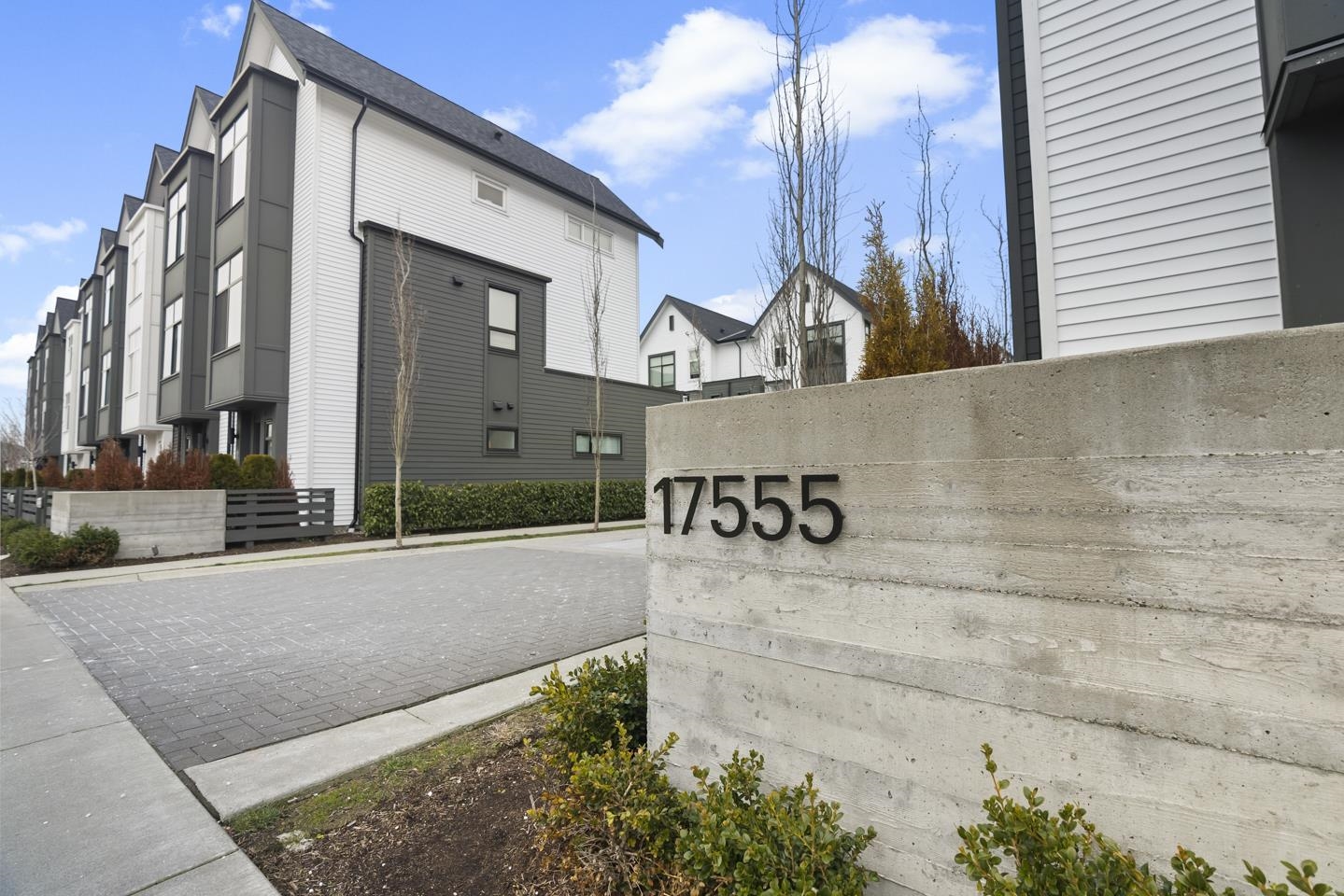20-17555 57a Avenue, Surrey, BC, V3S 7V2