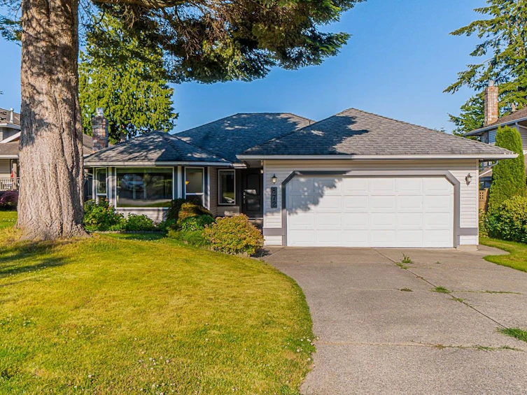 872 165 Street, Surrey, BC, V4A 9B9