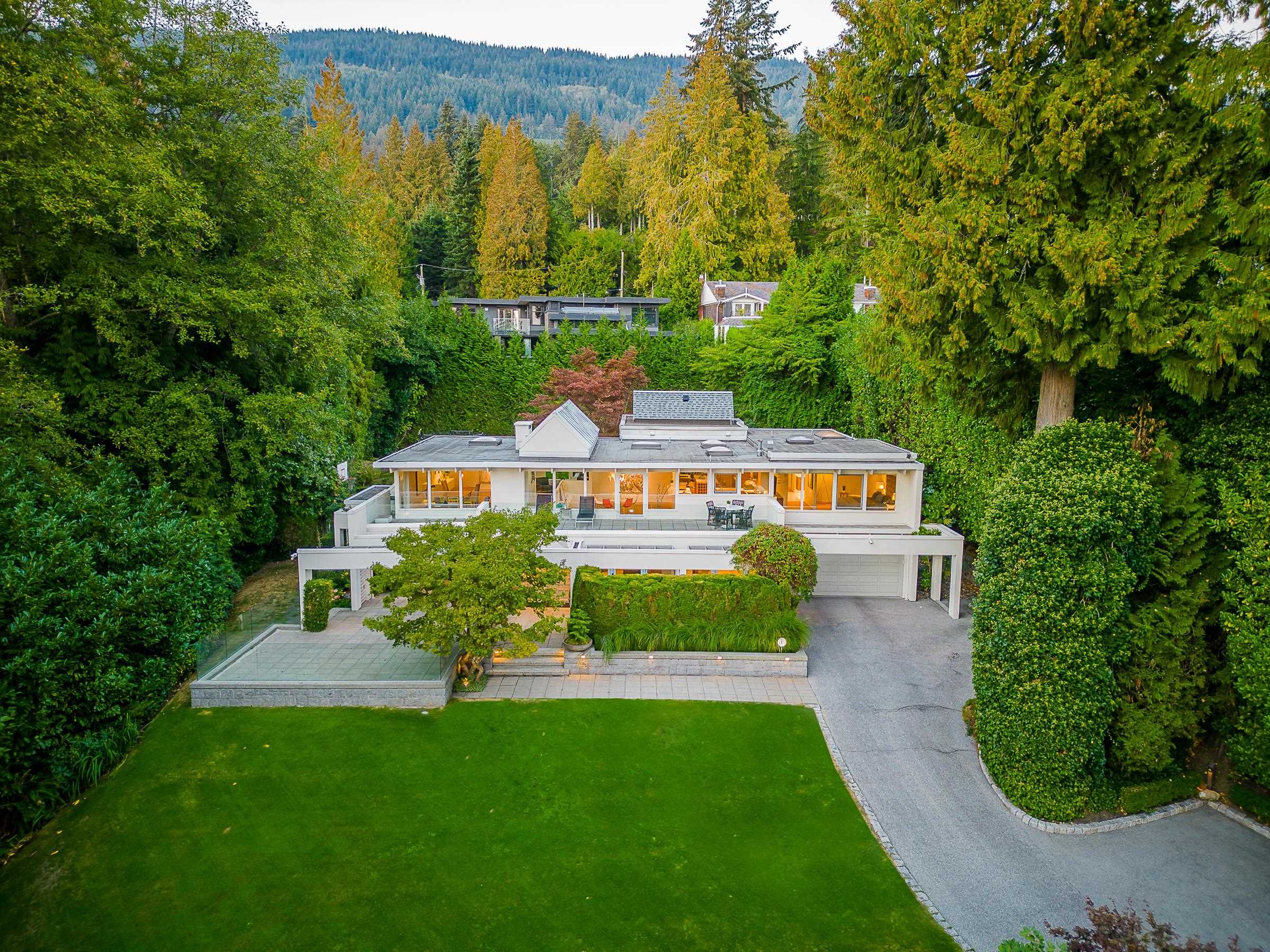 2965 Rosebery Avenue, West Vancouver, BC, V7V 3A5