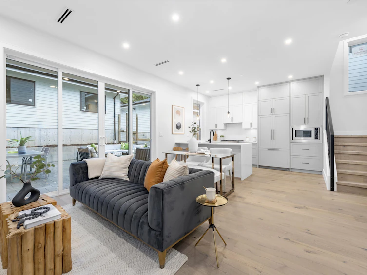 3535 E Georgia Street, Vancouver, BC, V5K 2L9
