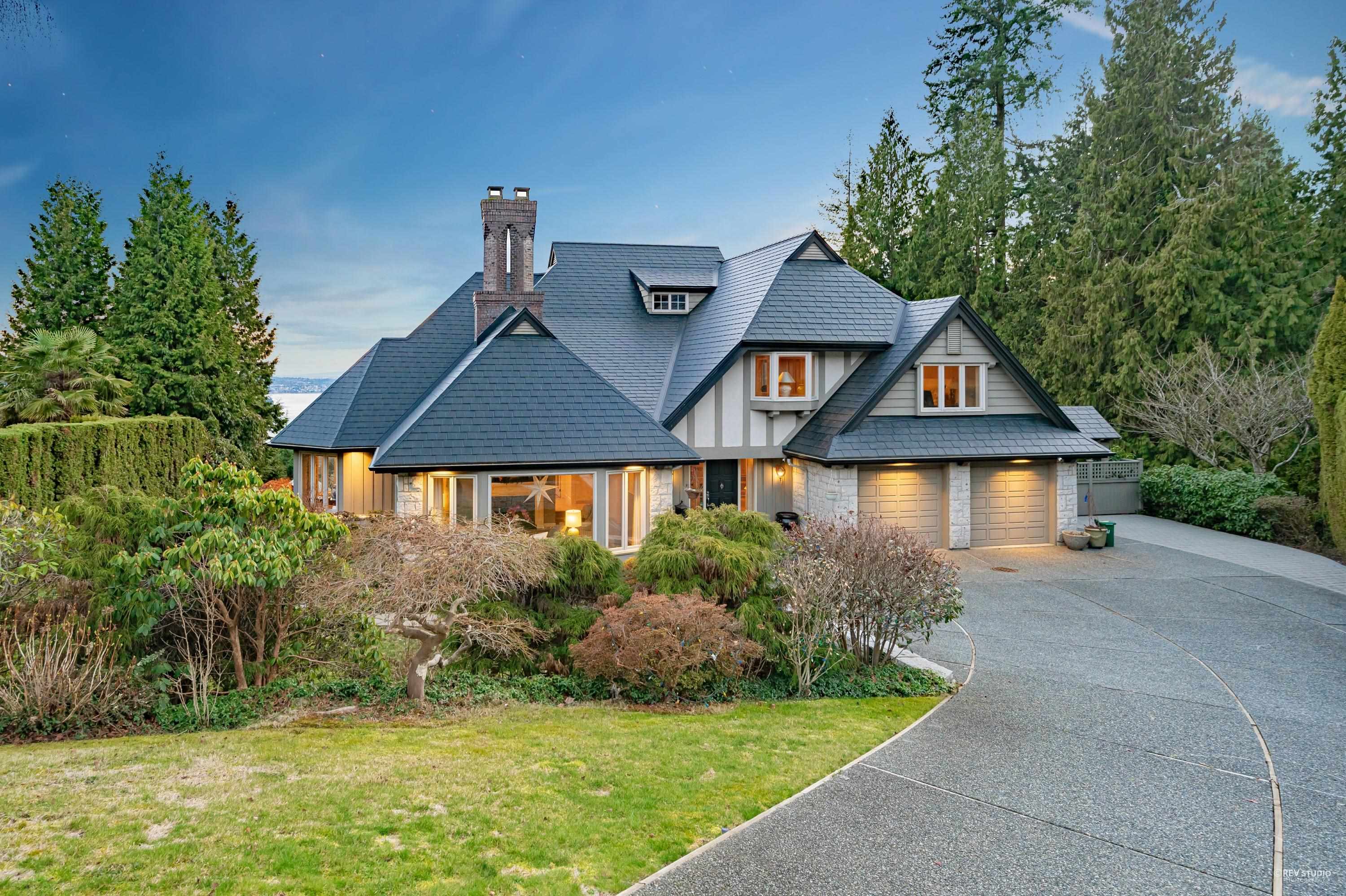 2478 Westhill Court, West Vancouver, BC, V7S 3A5