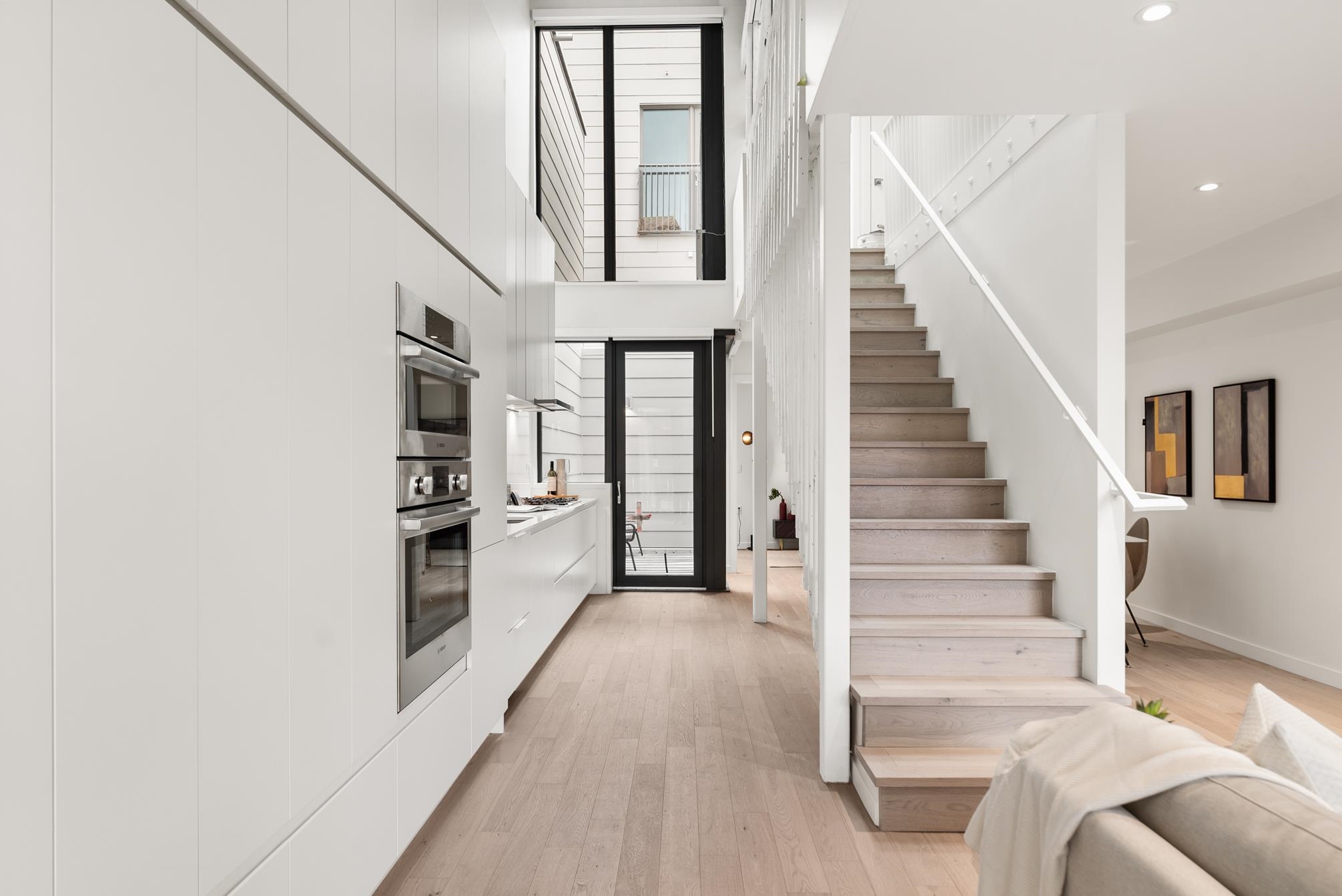 7-8 W 17th Avenue, Vancouver, BC, V5Y 1Z4