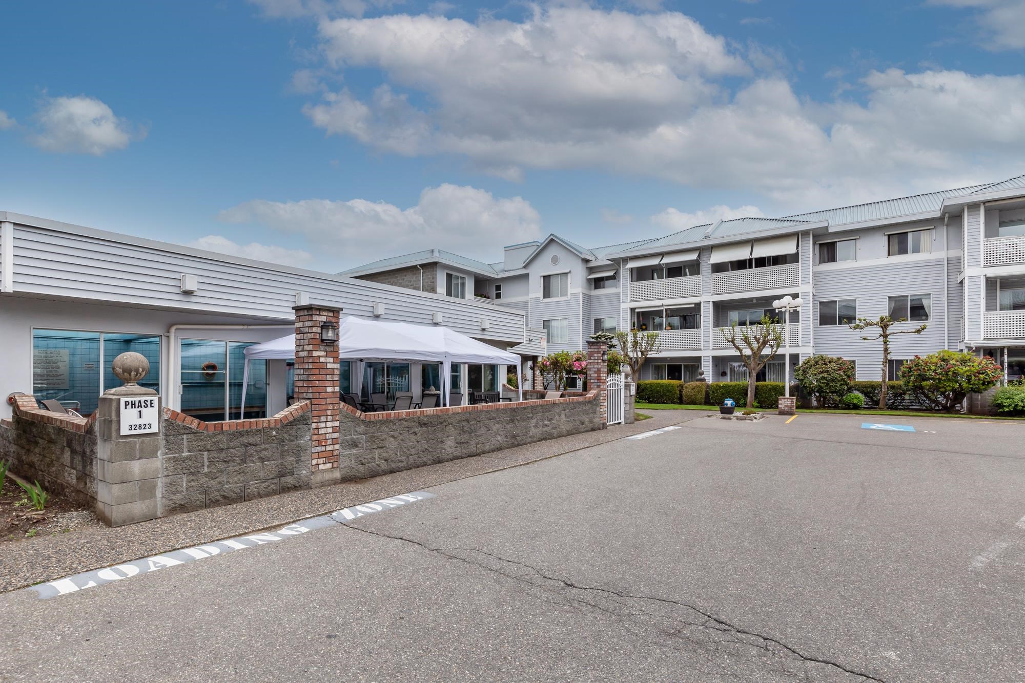 320-32833 Landeau Place, Abbotsford, BC, V2S 6S6