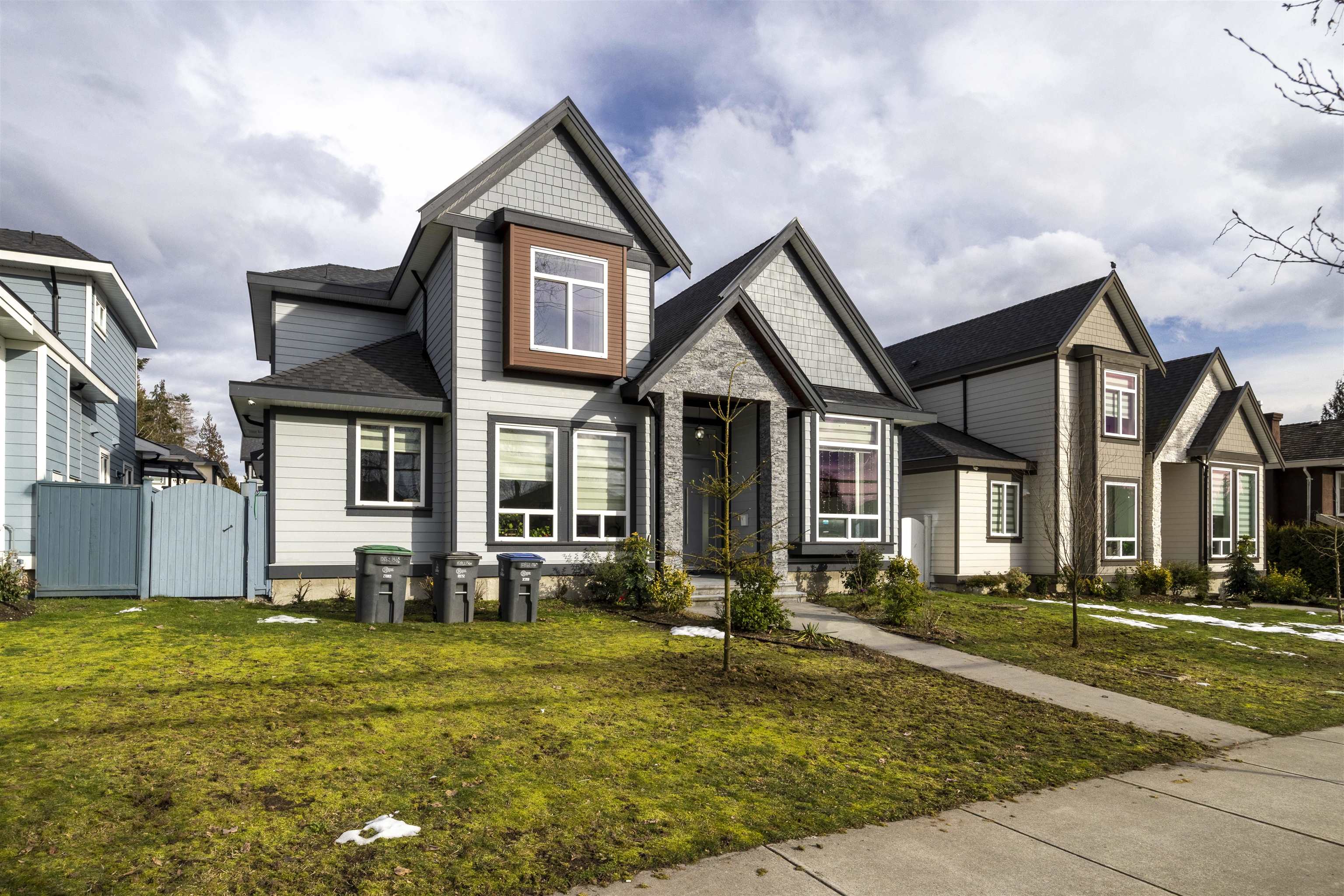 10862 156 Street, Surrey, BC, V3R 6J6