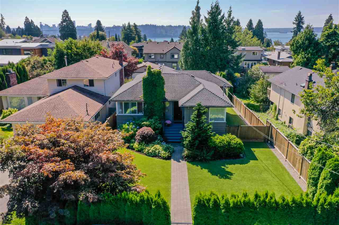 1248 Jefferson Avenue, West Vancouver, BC, V7T 2B1