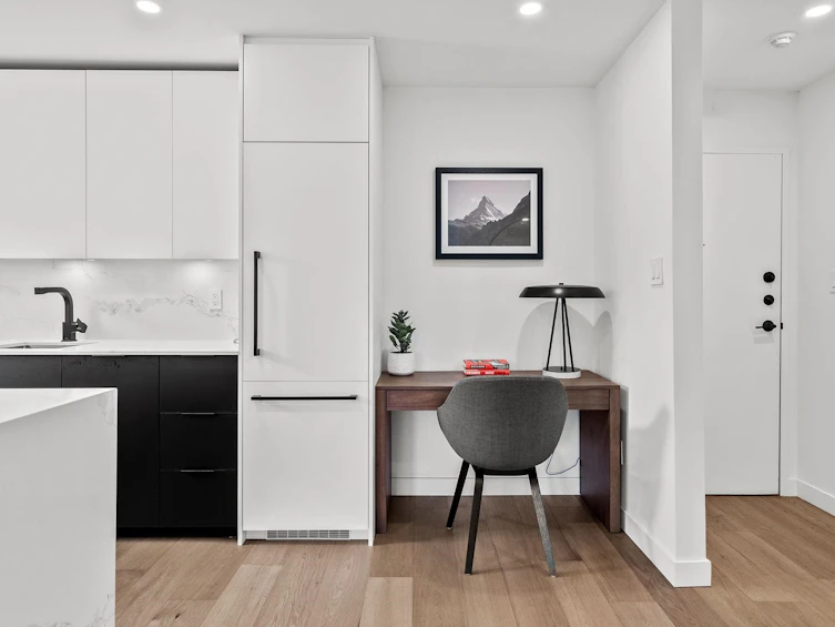 408-1718 Nelson Street, Vancouver, BC, V8R 2G5