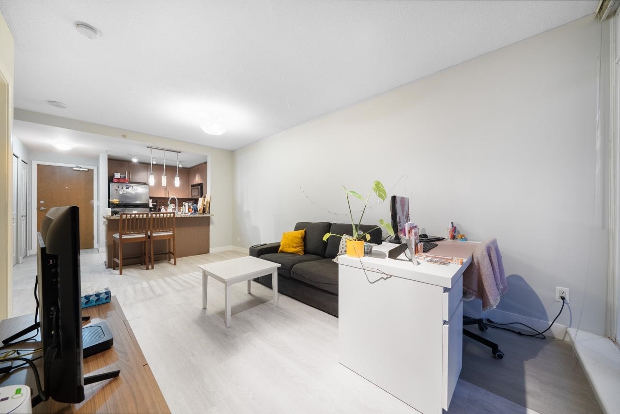 1207-888 Carnarvon Street, New Westminster, BC, V3M 0C6