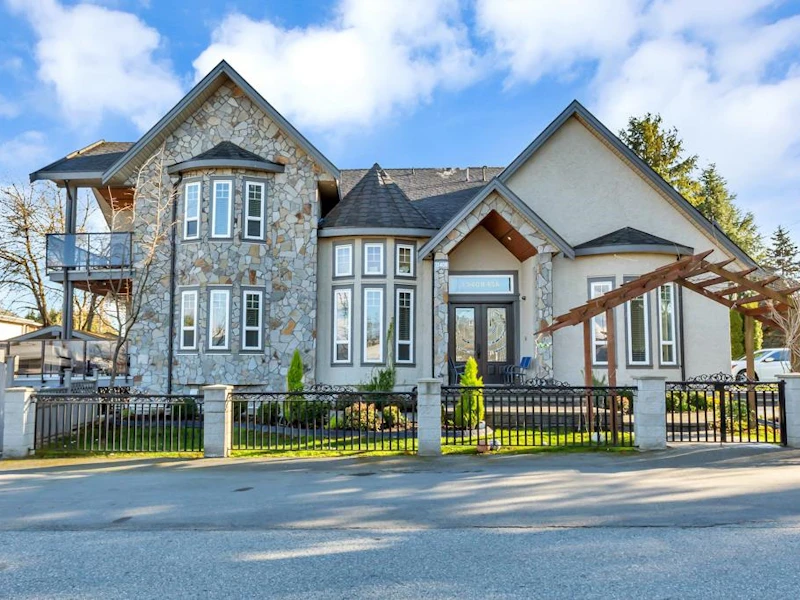 13408 65a Avenue, Surrey BC V3W 1Z6