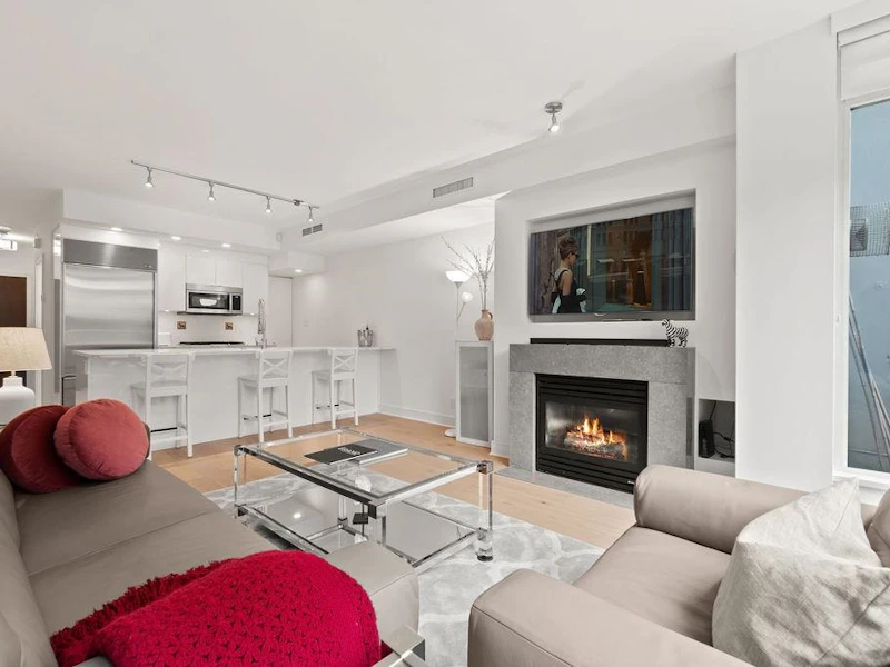 TH5 - 1650 Bayshore Drive, Vancouver BC V6G 3K2