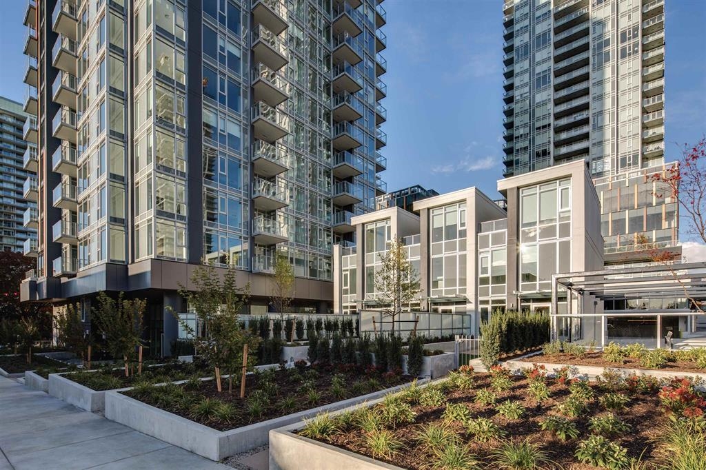 TH1-6398 Silver Avenue, Burnaby, BC, V5H 2Y5