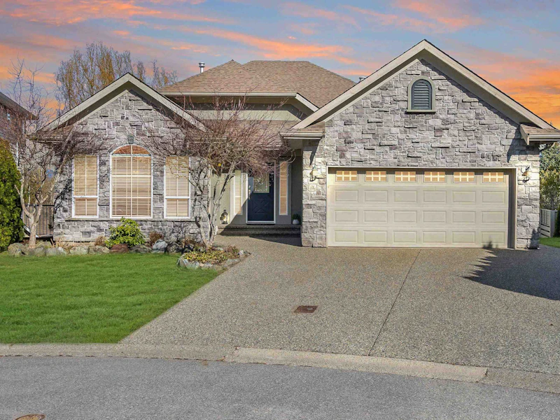 35711 St Andrews Court, Abbotsford BC V3G 2Z3