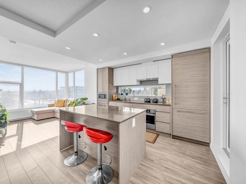 303 - 13615 Fraser Highway, Surrey BC