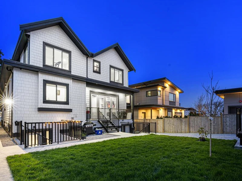 1 - 8007 Elliott Street, Vancouver BC V5S 2P3