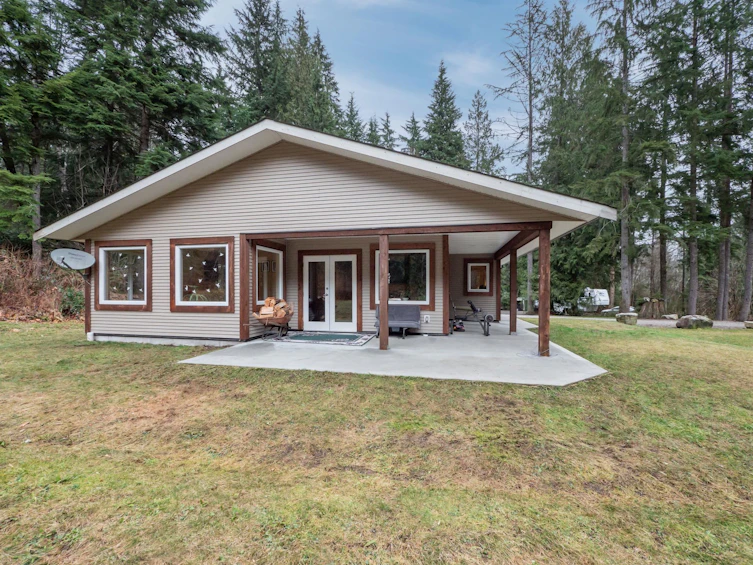 2089 Port Mellon Highway, Gibsons, BC, V0N 1V6
