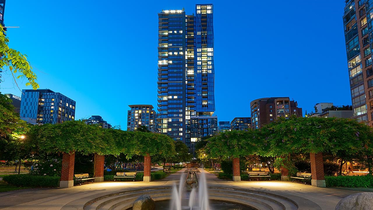2404-1111 Richards Street, Vancouver, BC, V6B 0S3