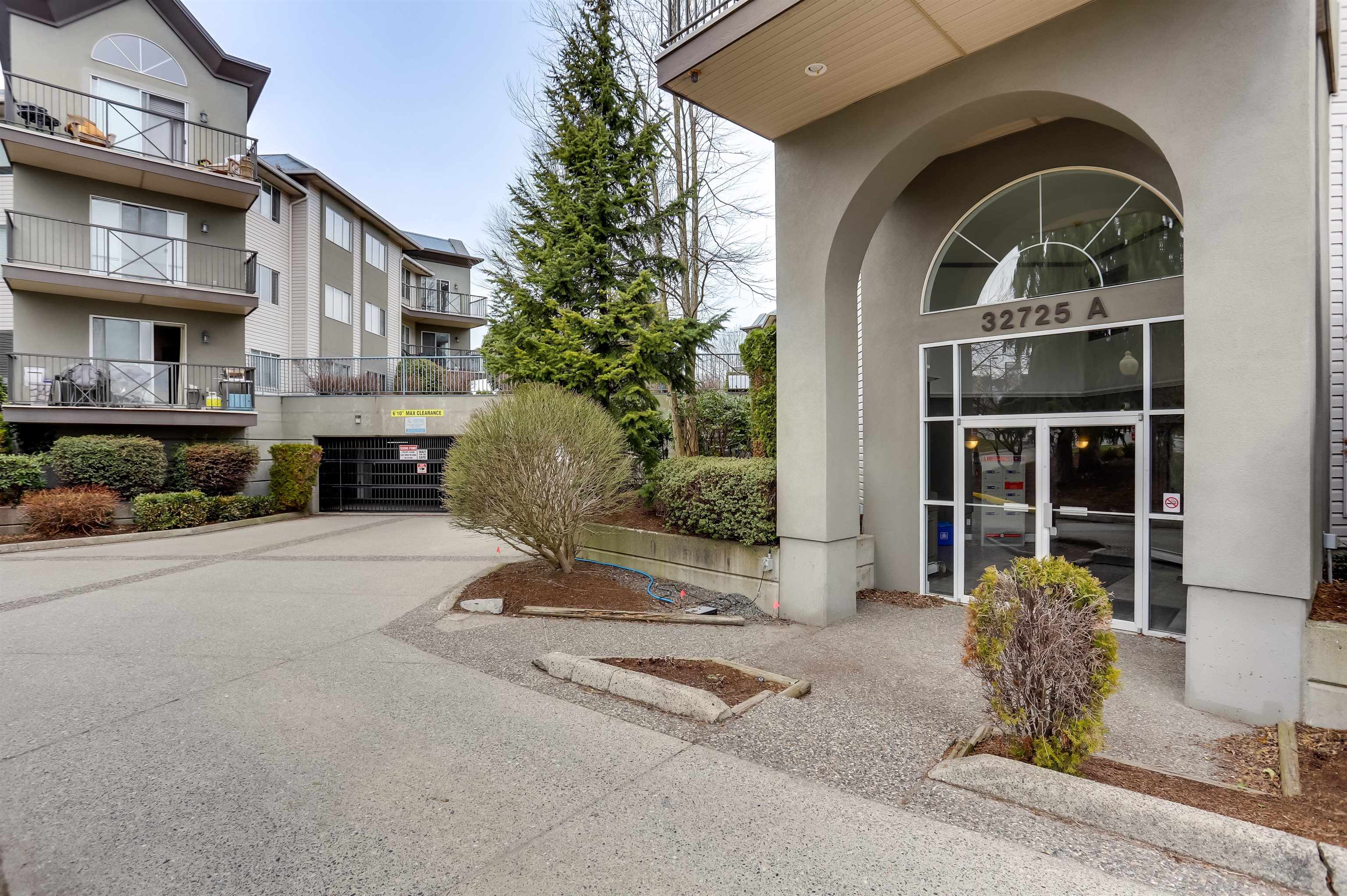 206-32725 George Ferguson Way, Abbotsford, BC, V2T 5M5