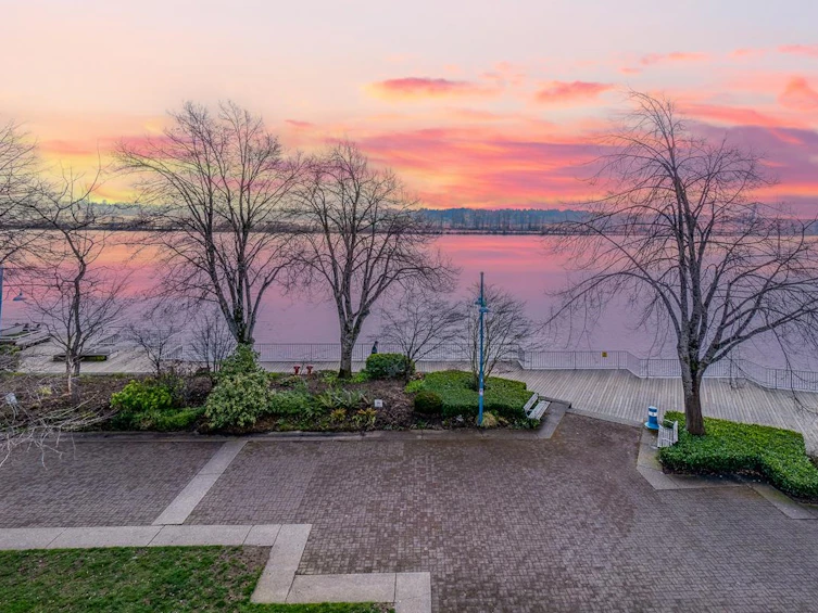 306-5 K De K Court, New Westminster, BC, V3M 6B6