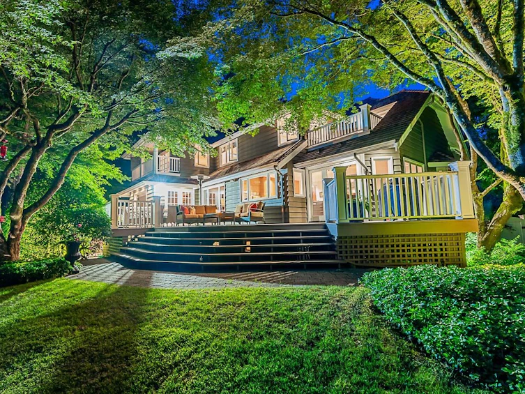2997 Rosebery Avenue, West Vancouver, BC, V7V 3A8