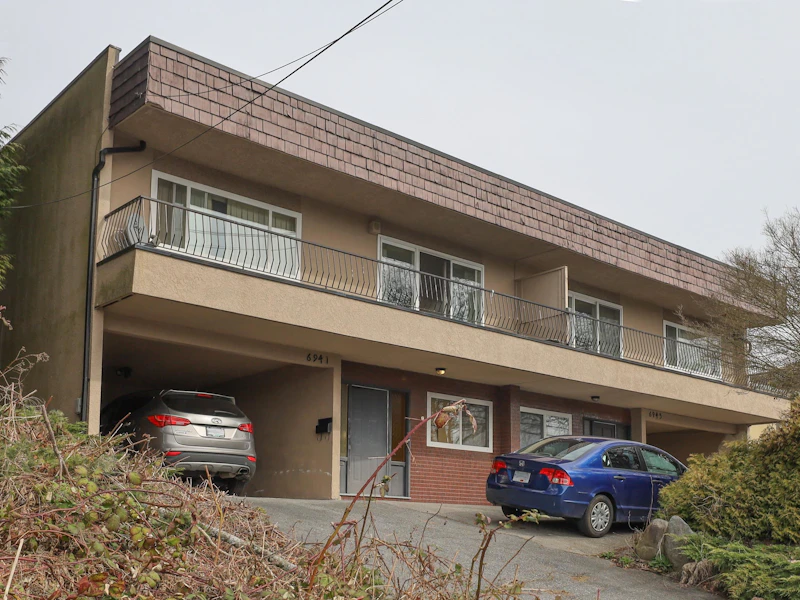 6941 Halifax Street, Burnaby BC V5B 2R3