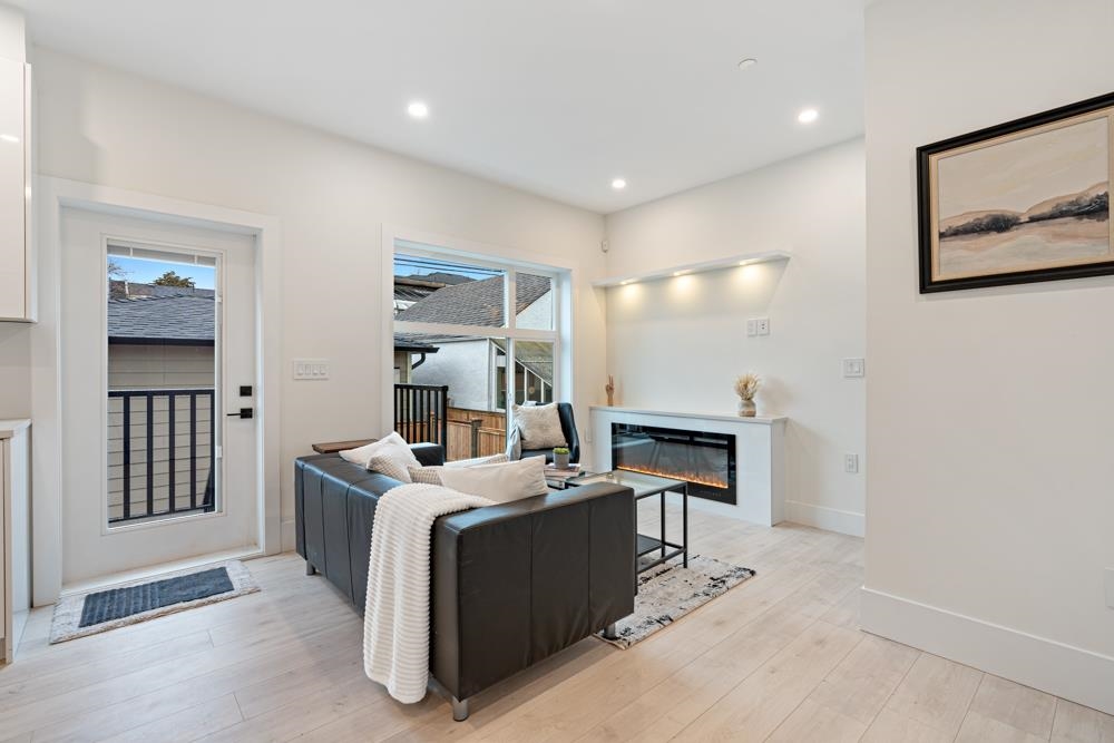1253 E 41st Avenue, Vancouver, BC, V5W 1R4