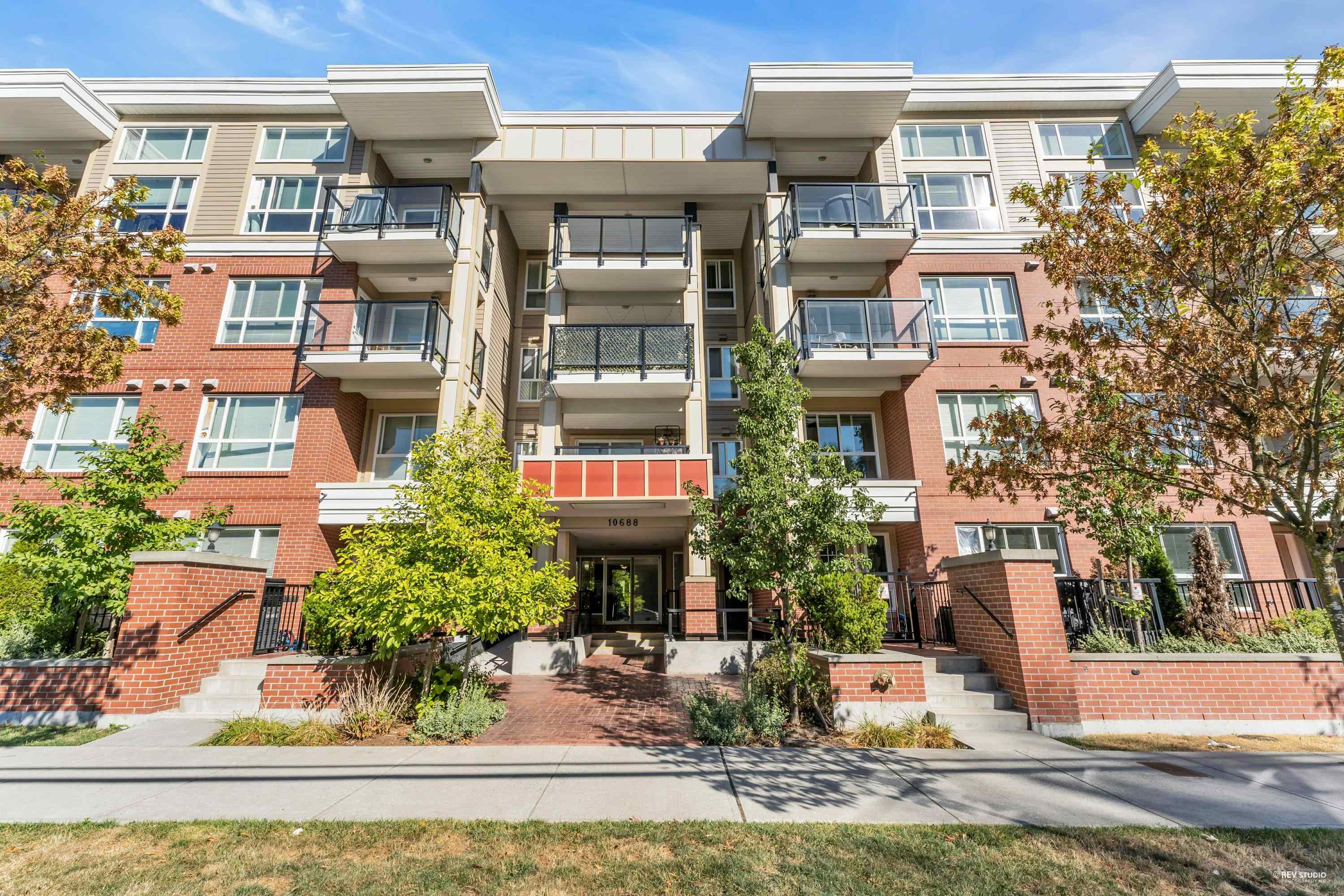 312-10688 140 Street, Surrey, BC, V3T 0M6