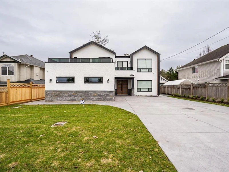 10832 131a Street, Surrey BC V3T 3R6