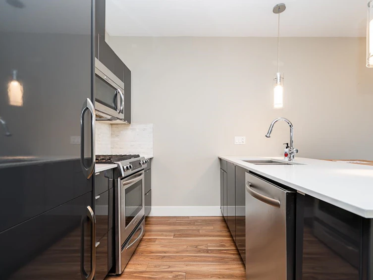 319-2250 Commercial Drive, Vancouver, BC, V5N 4B5