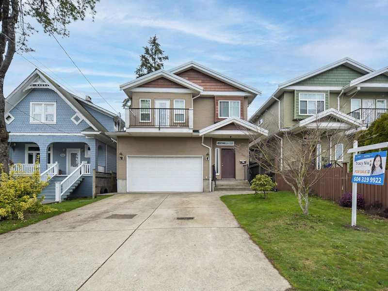 7515 14th Avenue, Burnaby BC V3N 2A2