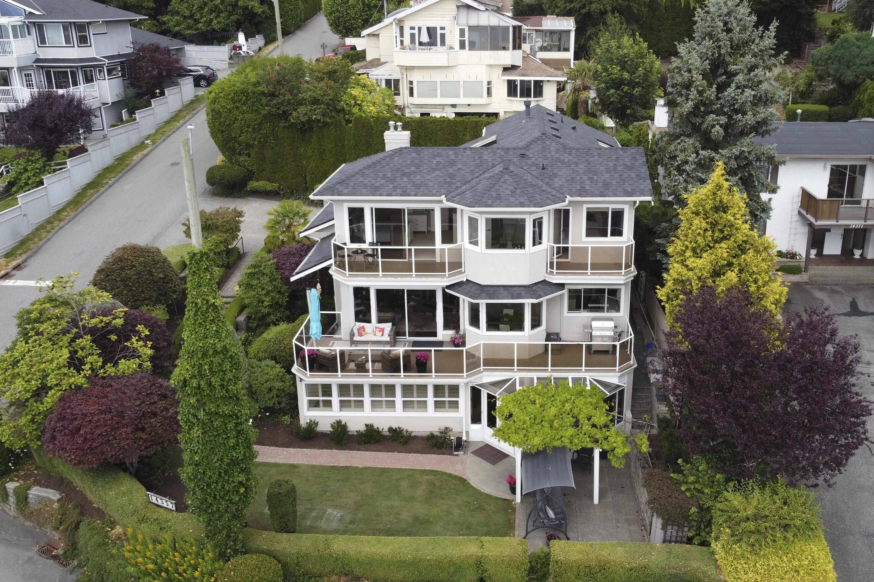 14357 Sunset Drive, Surrey, BC, V4B 2V4