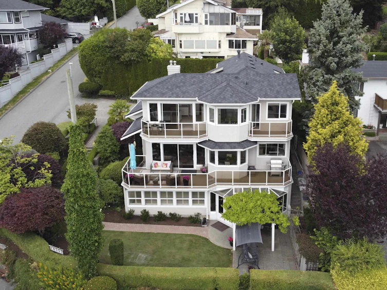 14357 Sunset Drive, Surrey, BC, V4B 2V4