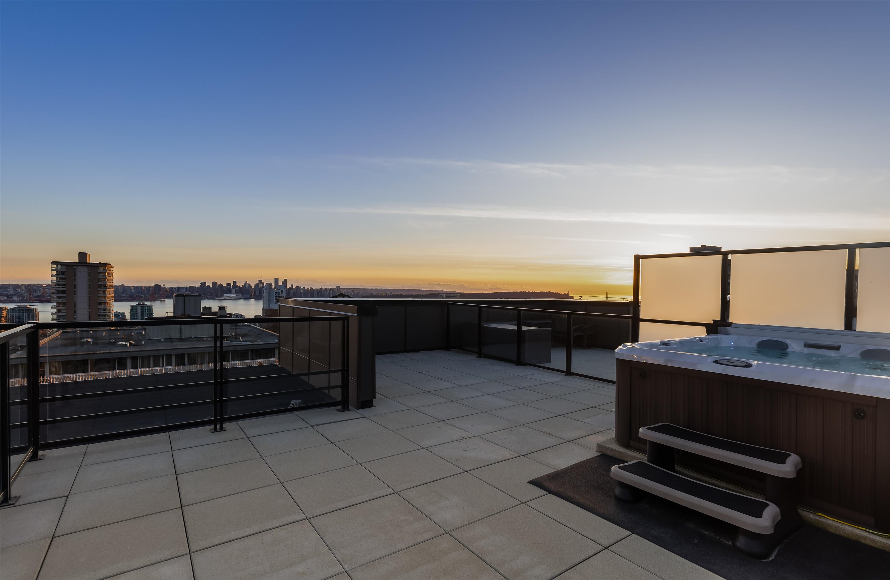 607-108 E 8th Street, North Vancouver, BC, V7L 1H0