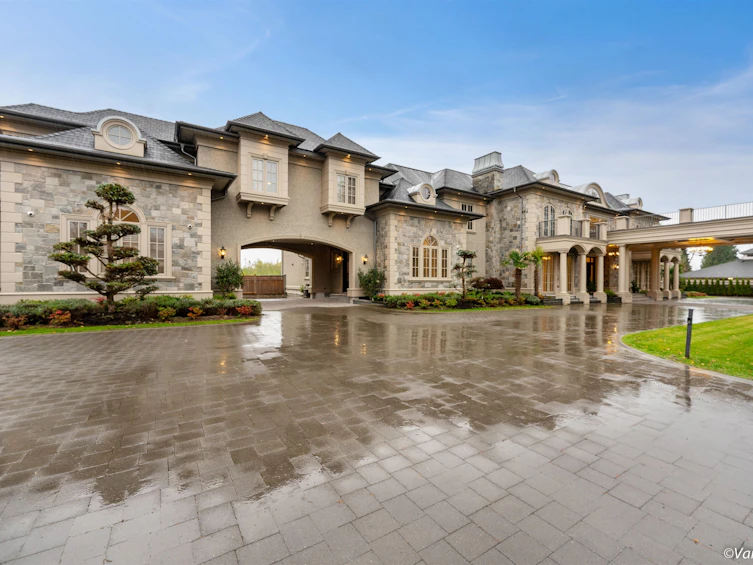 10288 Granville Avenue, Richmond, BC, V6Y 1R4