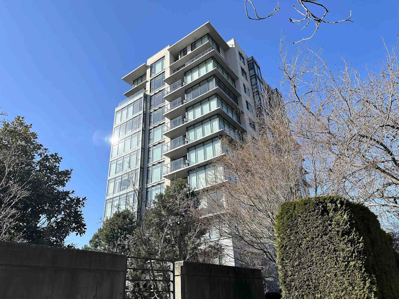 201 - 5955 Balsam Street, Vancouver BC V6M 0A1