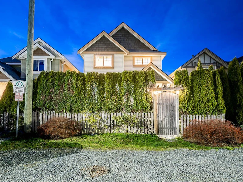 27757 Fraser Highway, Abbotsford BC V4X 1M3