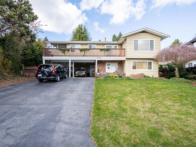 13089 Stuart Place, Surrey BC V3V 1T5