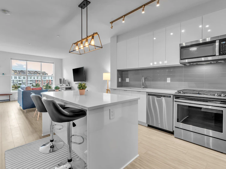 C325-8150 207 Street, Langley, BC, V2Y 4J4