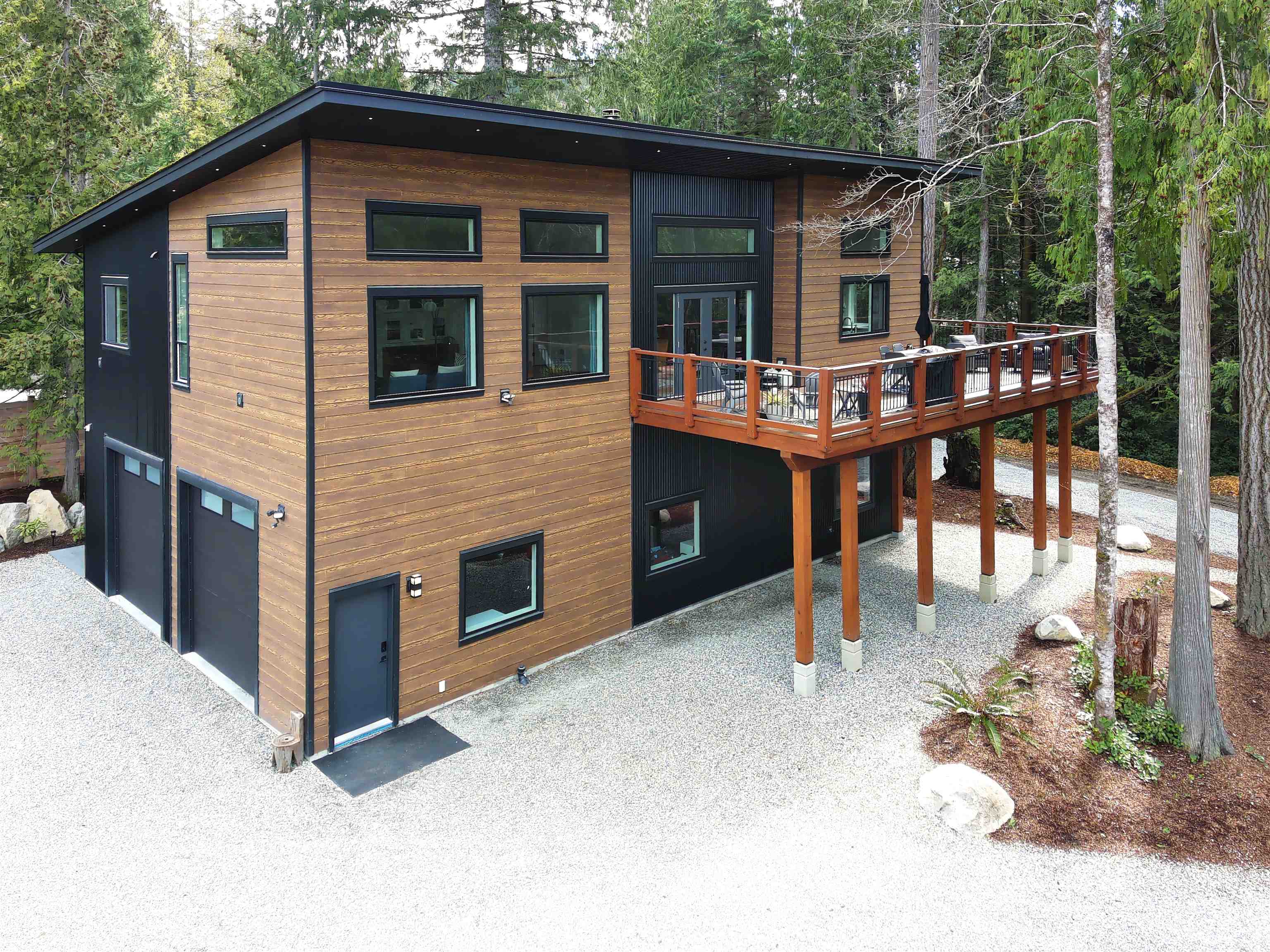 6290 Sechelt Inlet Road, Sechelt, BC, V7Z 0L3