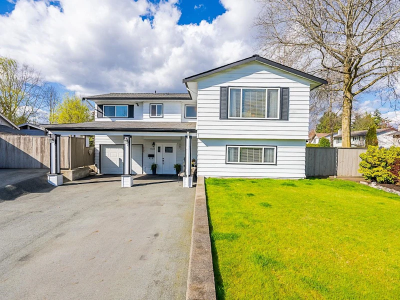 17469 61b Avenue, Surrey BC V3S 5K6